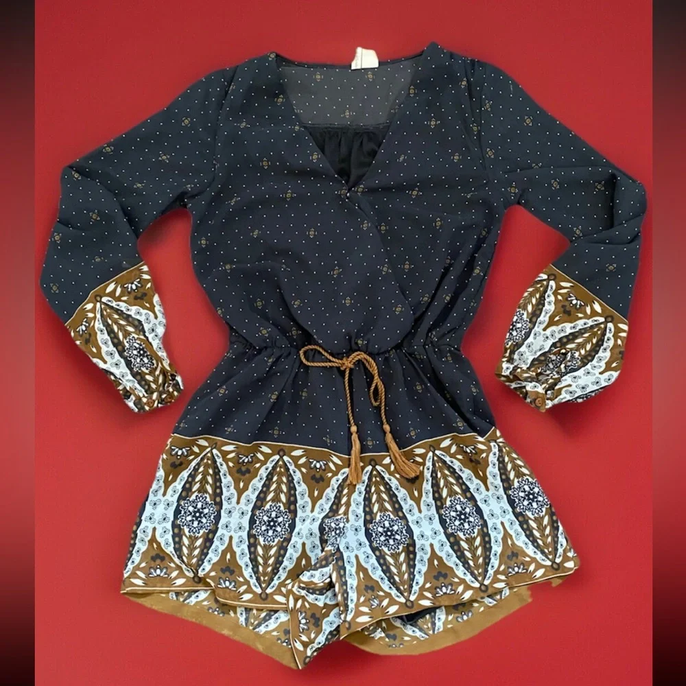 EUC Japan Jumper Romper Shorts Women’s Size S Ajrakh style Paisley Print Boho - Picture 3 of 16